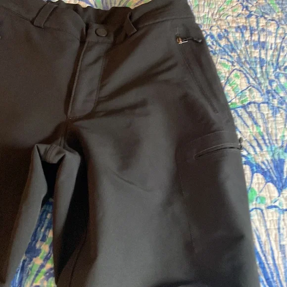 Patagonia, snow pants - Picture 7 of 11